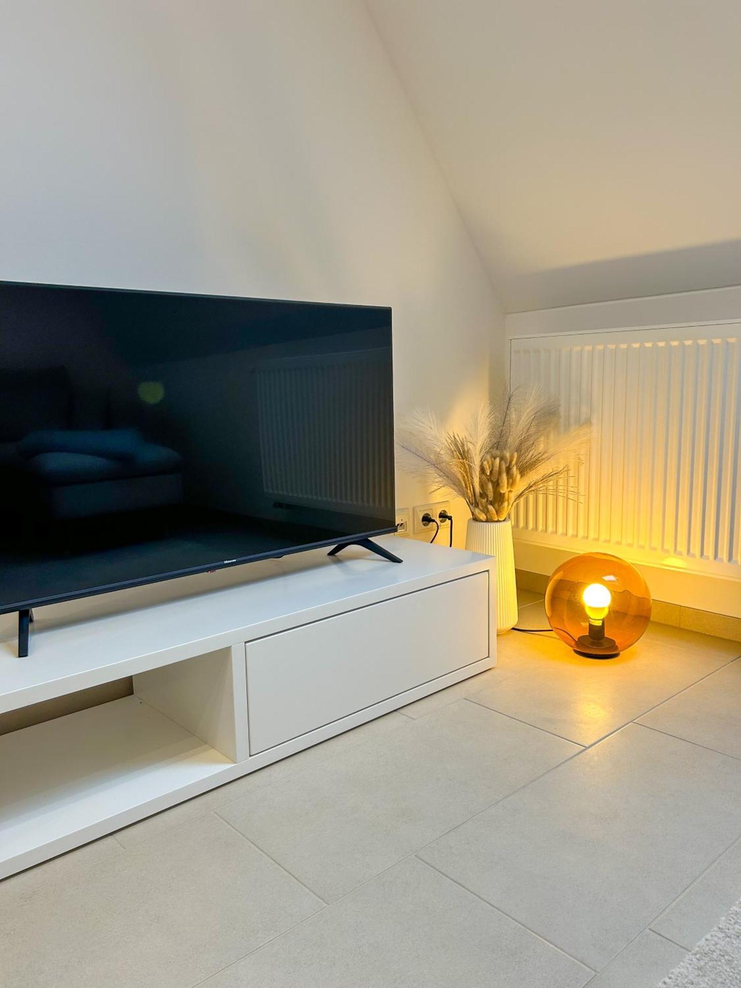 Ferienwohnung As 5 One & Two Bamberg - Modern In Ruhiger Lager Mit Balkon ฮัลชตัดท์ ภายนอก รูปภาพ